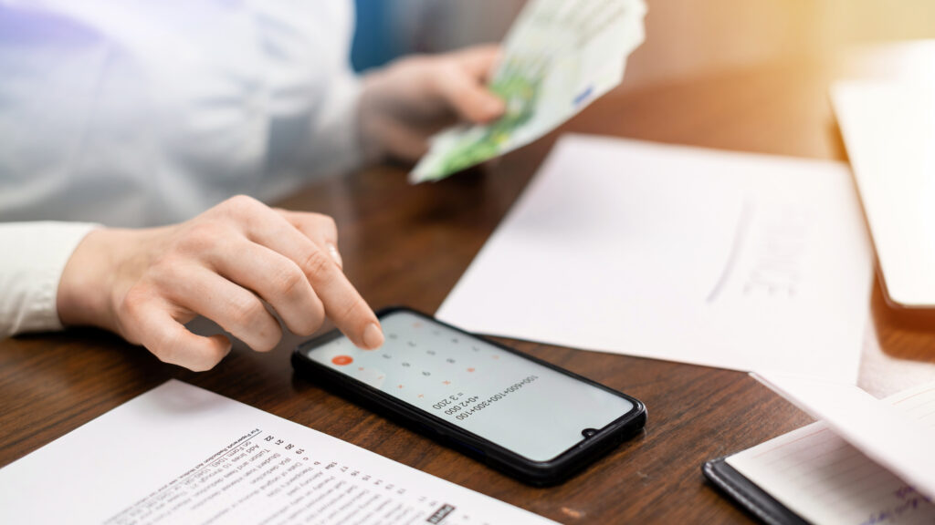 Finances and invoices